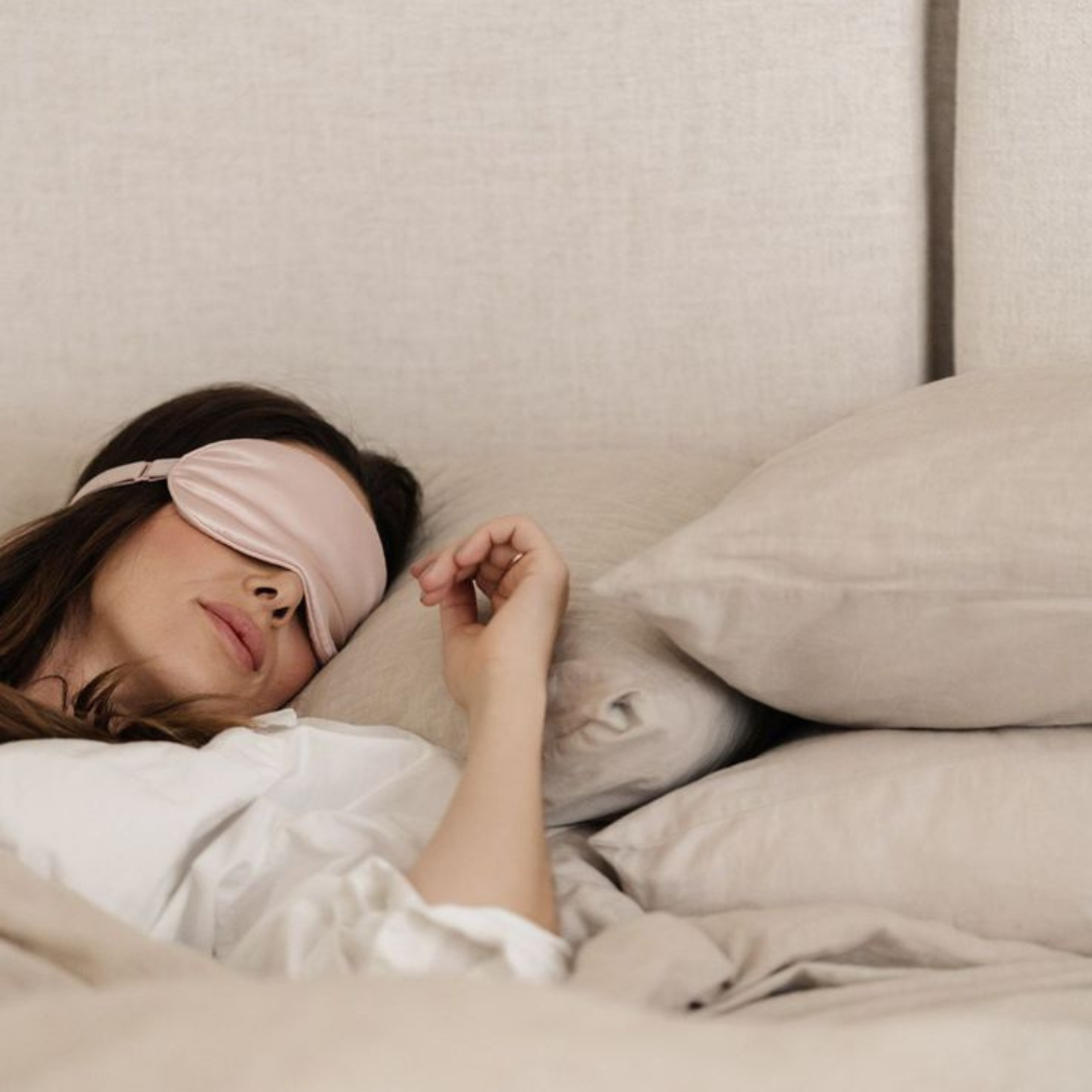 Sels de bain Sommeil aux Fleurs de Bach et huiles essentielles : le rituel du soir
