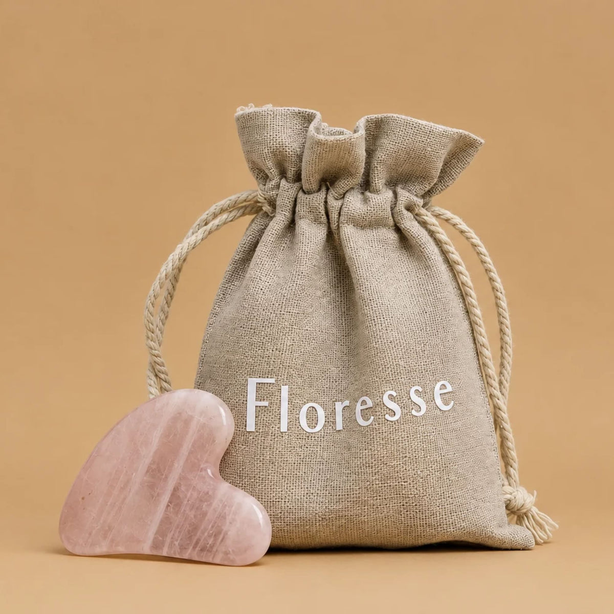 pochon-tissu-avec-outil-gua-sha